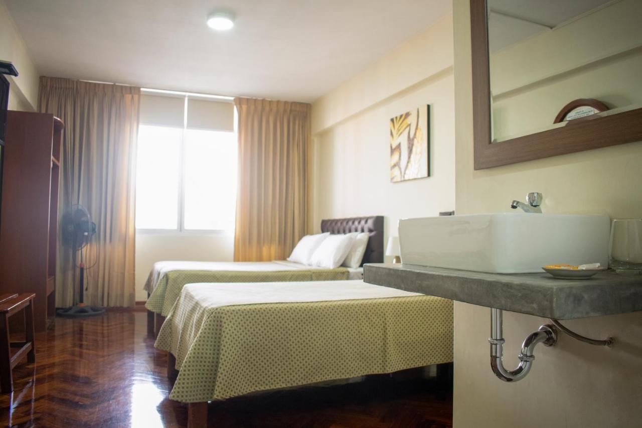 Hostal Solari Trujillo Luaran gambar