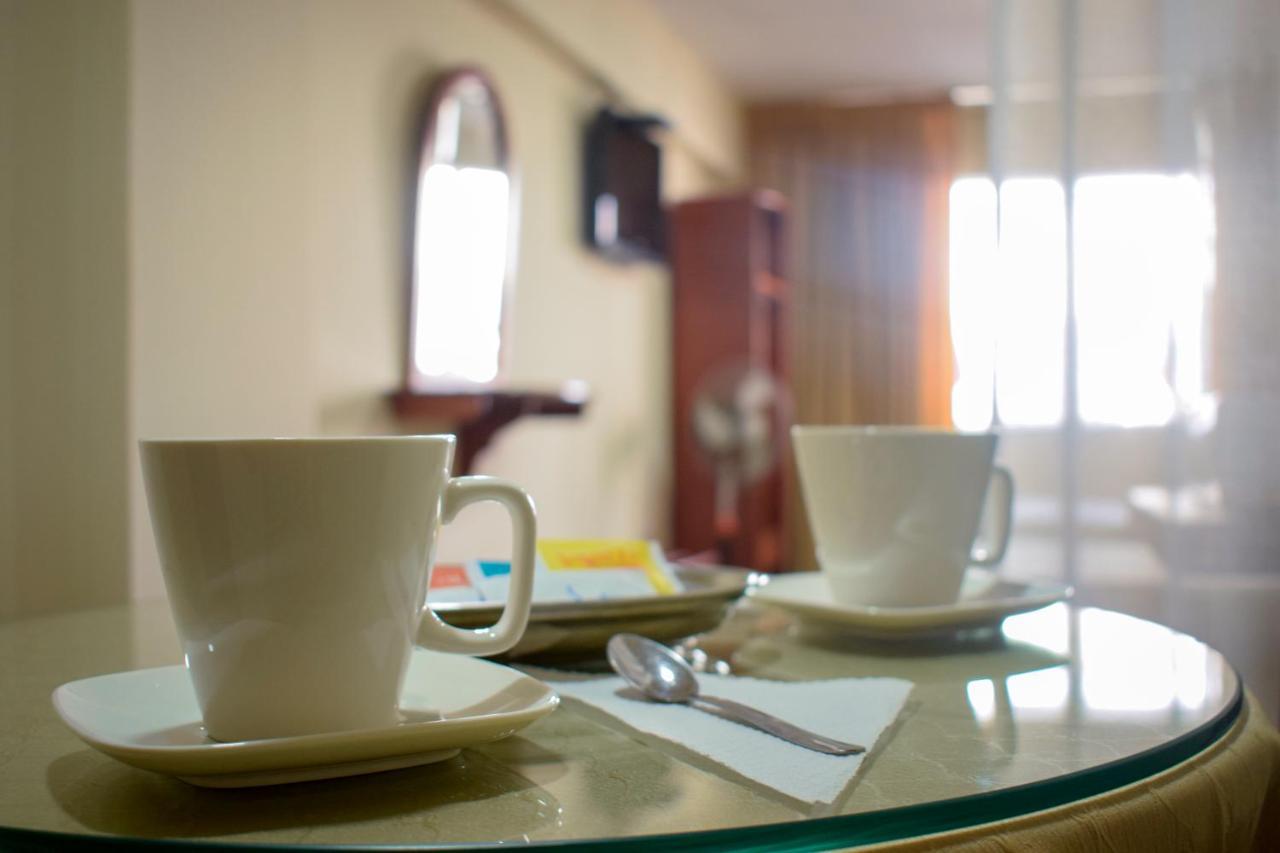 Hostal Solari Trujillo Luaran gambar