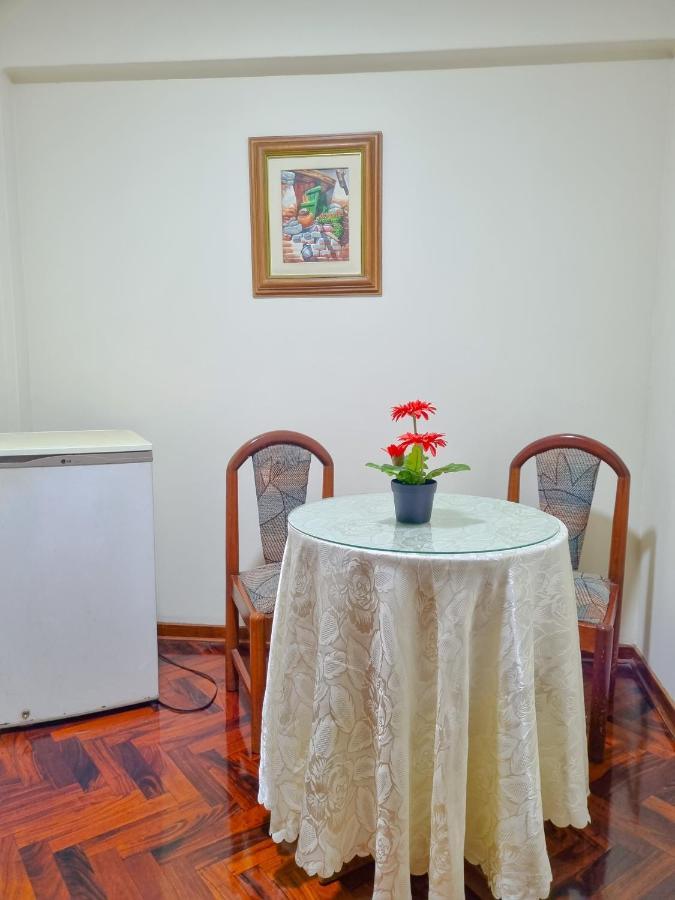 Hostal Solari Trujillo Luaran gambar