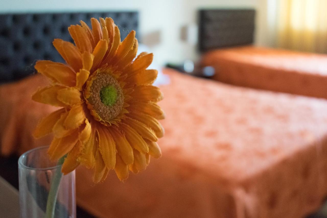 Hostal Solari Trujillo Luaran gambar