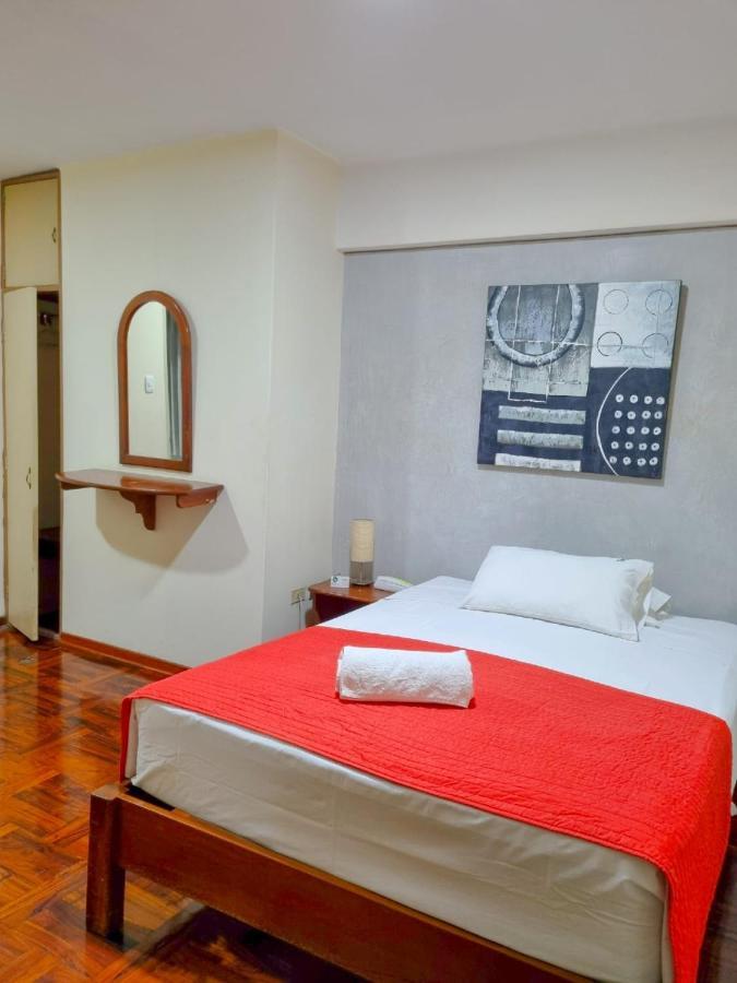 Hostal Solari Trujillo Luaran gambar