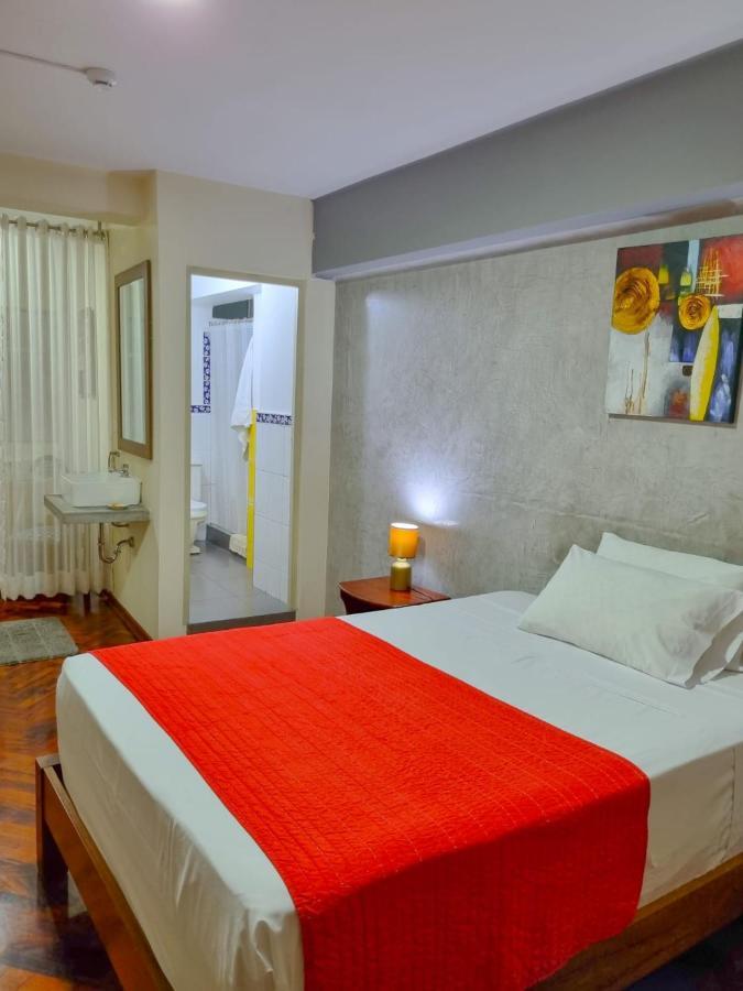 Hostal Solari Trujillo Luaran gambar