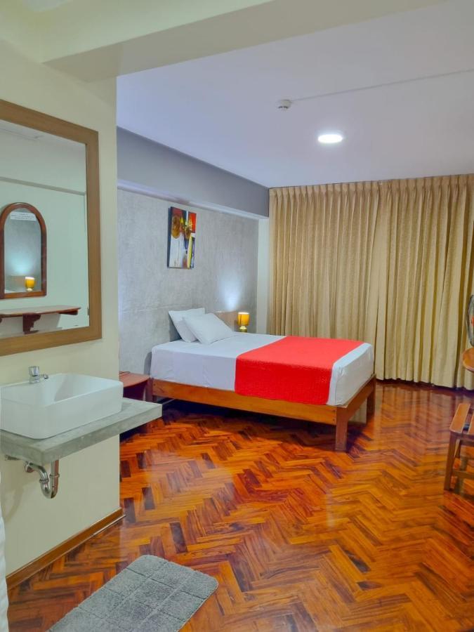 Hostal Solari Trujillo Luaran gambar