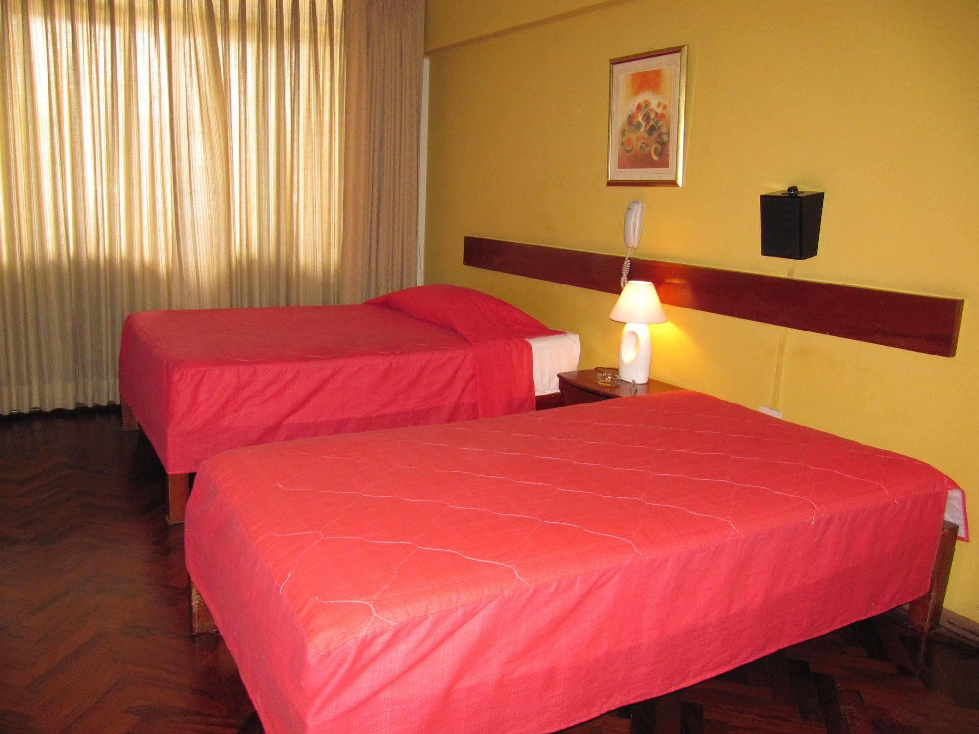 Hostal Solari Trujillo Luaran gambar