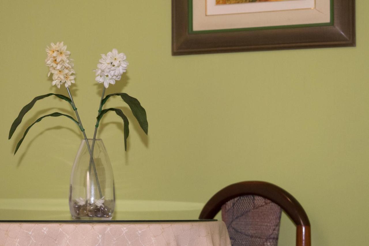 Hostal Solari Trujillo Luaran gambar